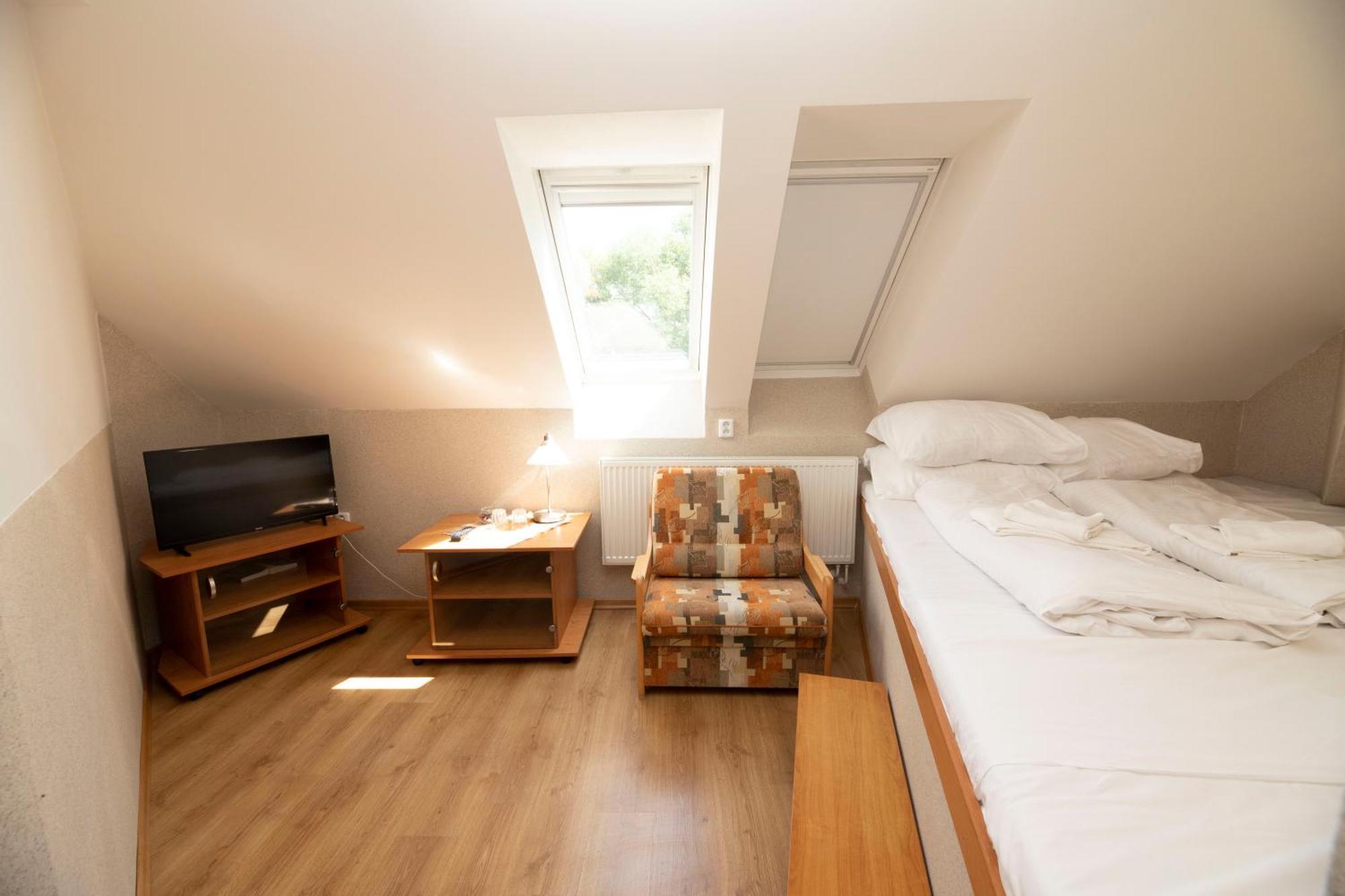 Hotel Allvet Drnovice  Exterior foto