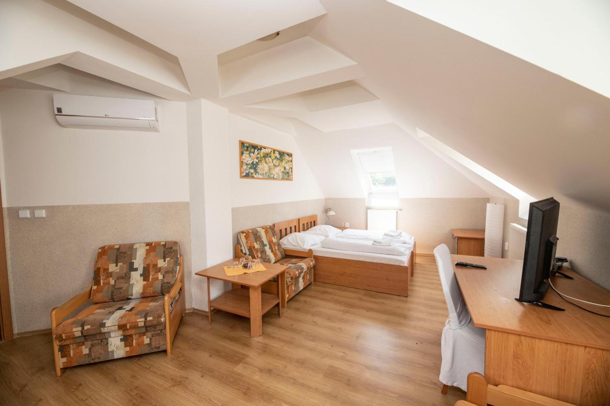 Hotel Allvet Drnovice  Exterior foto